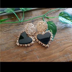 NWOT Zara heart textured earrings